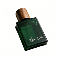 Flacon de parfum carré en verre ambré de 50 ml, givré, rechargeable, avec bouchon en bois naturel pour emballage cosmétique