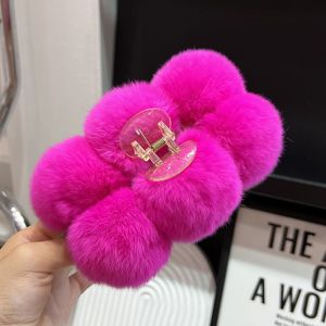 <span class=keywords><strong>Pince</strong></span> à cheveux coréenne personnalisable en peluche grande taille, motif lapin moelleux, nouveau style automne-hiver, accessoires pour femmes - Product Image 5