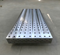 Table de soudage 3D en acier robuste - Poste de travail robuste pour la fabrication métallique professionnelle