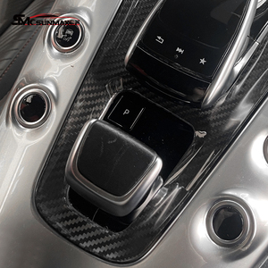 Sunmax pour Benz <span class=keywords><strong>AMG</strong></span> <span class=keywords><strong>GT</strong></span> GTR GTS C190 R190 2015-2018 fibre de carbone voiture Console <span class=keywords><strong>centrale</strong></span> panneau de changement de vitesse couverture accessoires intérieurs - Product Image 4