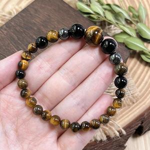 Bracelet en pierre naturelle avec perles de verre colorées pour la pratique de la gratitude, fabriqué par un expert vérifié, avec codage standardisé - Product Image 2