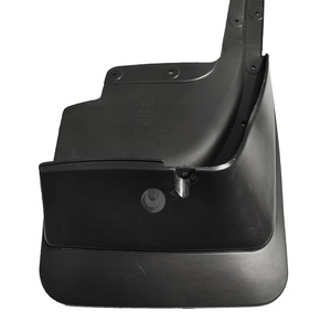 Garde-boue Land Cruiser LC200 2008-2015 en plastique noir pour mise à niveau et modernisation - Product Image 4