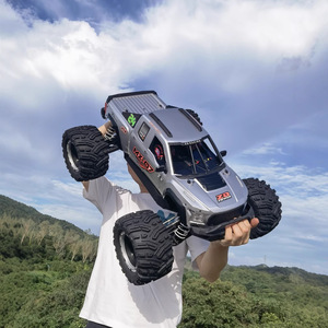 <span class=keywords><strong>Voiture</strong></span> RC de course 2.4Ghz 1/7 haute vitesse 4WD 4x4 Brushless RC <span class=keywords><strong>voiture</strong></span> rapide télécommande camion jouets pour adultes <span class=keywords><strong>100</strong></span> <span class=keywords><strong>km</strong></span>/<span class=keywords><strong>h</strong></span> - Product Image 2