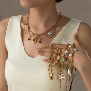 Collar de Playa de Acero Inoxidable HB591 con Colgante de Estrella de Mar, Concha y Perla, Cadena Impermeable con Dijes de Corazón y Mariposa - Product Image 1