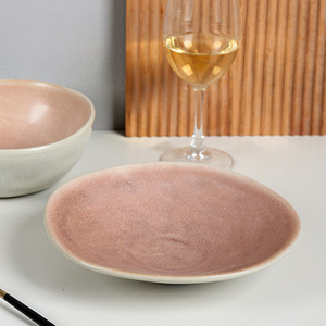 Bol à ramen en porcelaine, style japonais, design épuré et discret, forme de corne irrégulière, avec pied haut, pour nouilles froides, compatible micro-ondes - Product Image 1