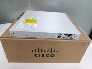 Nouveau stock C9300L-24T-4X-E Commutateur 24 ports de données avec 4x 1G Uplinks fixes 350W AC C9300L-24T-4X-E Commutateur 24 ports - Product Image 1
