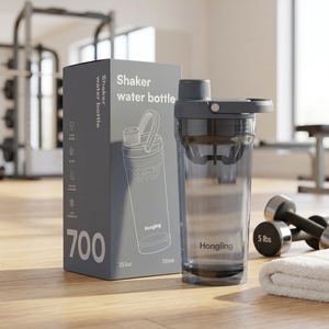 Botellas de Agua Portátiles de Plástico Tritan, Libres de BPA, a Prueba de Fugas, Vaso Mezclador para Fitness, Venta al Por Mayor Hong Ling - Product Image 1