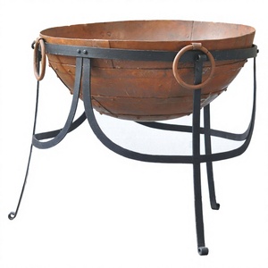 Brasero de Hierro Fundido Rústico con Soporte, Brasero de Jardín para Montar en el Suelo, Brasero Antiguo para Leña, Calefacción y Cocina al Aire Libre - Product Image 1