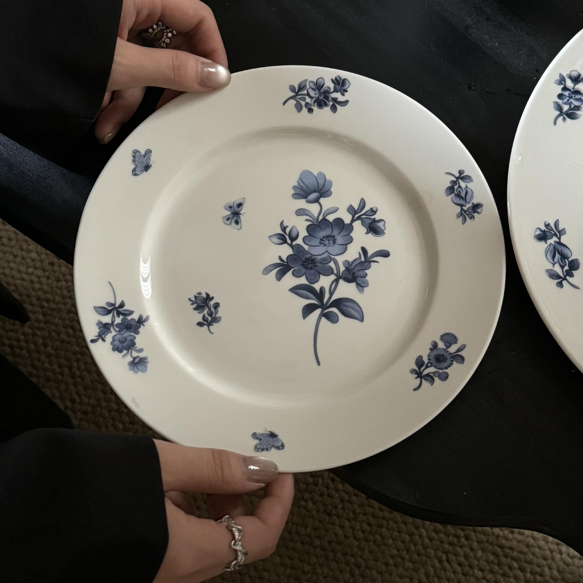 Retro floral 8-inch plate