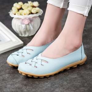 Fondo piatto traspirante cavo grandi dimensioni <span class=keywords><strong>43</strong></span> <span class=keywords><strong>44</strong></span> fori <span class=keywords><strong>scarpe</strong></span> da <span class=keywords><strong>donna</strong></span> tacco piatto morbido <span class=keywords><strong>donna</strong></span> mamma <span class=keywords><strong>scarpe</strong></span> estive mocassini - Product Image 4