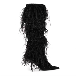 מגפי נשים יוקרתיים בהתאמה אישית, עם עקב סטילטו מחודד, מגיעים עד הברך, מעוטרים בנוצות יען אמיתיות. - Product Image 6