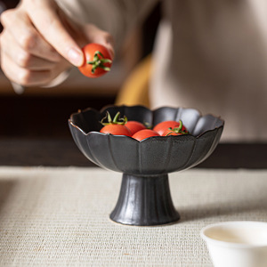 Plat à fruits en céramique en forme de lotus sur pied, style chinois, en porcelaine, pour servir des collations, des desserts, des gâteaux, bol de présentation pour mariage - Product Image 1