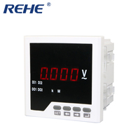 Panel Surya Menggunakan Voltmeter DC Digital Meter Panel Digital untuk Mengukur Tegangan