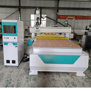 Gỗ <span class=keywords><strong>CNC</strong></span> 3 trục 1325 1530 2030 ATC <span class=keywords><strong>CNC</strong></span> gỗ <span class=keywords><strong>Router</strong></span> Máy chế biến gỗ phay máy móc - Product Image 2