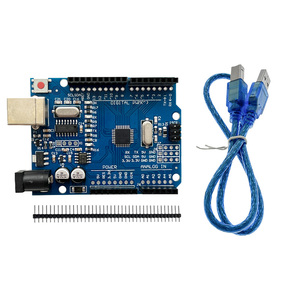 Kit de voiture intelligente 4x4 OKY5005-1 avec capteurs infrarouges et ultrasoniques pour l'éducation STEM - Product Image 5