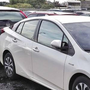 Visera para Ventana de Coche, Protector de Lluvia para Toyota <span class=keywords><strong>Prius</strong></span> <span class=keywords><strong>Prius</strong></span> C <span class=keywords><strong>Prius</strong></span> V 2006-2021 Híbrido, Acrílico Ahumado, Adhesivo, 4 Piezas - Product Image 3