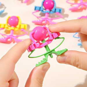 Lanceur de balles créatif, jouet en plastique aux couleurs bonbons pour enfants, jeu interactif amusant pour soulager le stress - Product Image 1