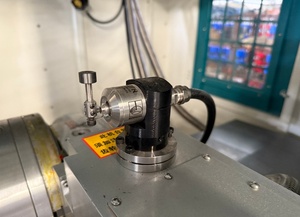 เครื่องจักรกลึงซีเอ็นซี 5 แกน VMC1890 ยี่ห้อ FANUC พร้อมฟังก์ชัน RTCP ความแม่นยำในการกำหนดตำแหน่ง 0.005 มม. ปรับแต่งได้ 24 หัวจับเครื่องมือ ATC สำหรับงานหนัก โลหะ - Product Image 5