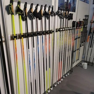 Fabrication <span class=keywords><strong>de</strong></span> bâtons <span class=keywords><strong>de</strong></span> <span class=keywords><strong>ski</strong></span> en fibre <span class=keywords><strong>de</strong></span> carbone personnalisés bâtons <span class=keywords><strong>de</strong></span> <span class=keywords><strong>ski</strong></span> nordique <span class=keywords><strong>de</strong></span> fond fabriqués par OEM pour le haut module hors route - Product Image 2