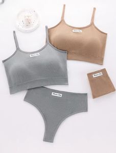 <span class=keywords><strong>Soutien</strong></span>-<span class=keywords><strong>gorge</strong></span> de sport à haut fil élastique pour femmes avec rassemblement confortable et associé à un <span class=keywords><strong>ensemble</strong></span> de <span class=keywords><strong>soutien</strong></span>-<span class=keywords><strong>gorge</strong></span> bon marché - Product Image 4