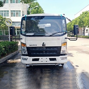 Camion de transport d'eau OEM Sinotruk Howo 5000L pour les travaux municipaux et les services environnementaux - Product Image 2