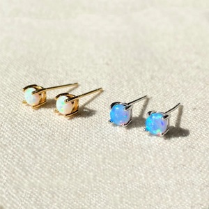 Roxi — boucles d'oreilles à clous d'opale pour femmes, personnalisées, en argent Sterling <span class=keywords><strong>2022</strong></span> et opale bleue, ronde et plaquée or, vente en gros, 925 - Product Image 1