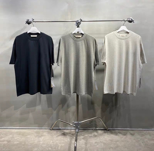 T-shirt Essenziali Estivi SS22 con Stampa Classica Ragno, Stampa in Peluche Spessa e di Alta Qualità con Coulisse, Vendita all'Ingrosso - Product Image 2