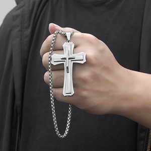 Collar con Colgante de Cruz de Acero Inoxidable de Tres Capas, Estilo Hip-Hop, Moderno, Multicapa, para Hombre, Cruz Grande - Product Image 3