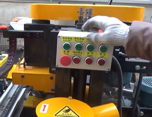 Máquina de producción de barra lateral industrial trifásica 380V 1200 uds/hora con componente de núcleo de motor de caja de madera - Product Image 2