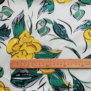 Tissu Popeline Pur Coton Liberty à Motif Floral Imprimé pour Robes, Rideaux, Chemises, Vêtements Bébé/Enfant - Respirant et Personnalisable - Product Image 2