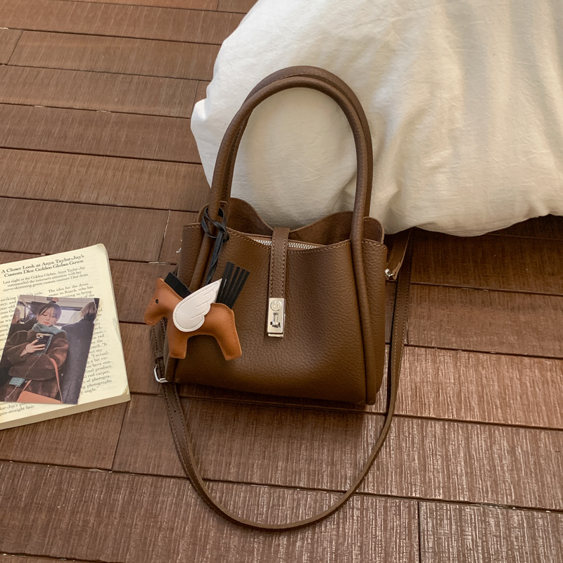 Coffee with hanging accessories