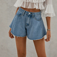 Nouveaux shorts en jean décontractés et chics pour femme, taille haute, coupe bootcut, style européen et américain, inspirés des créateurs, bords bruts, pour un look décontracté.