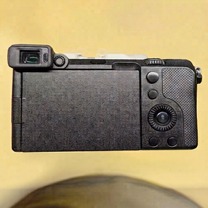 กล้องดิจิตอลมือสองรุ่น Alpha A7c บอดี้กล้องแบบฟูลเฟรม เซ็นเซอร์ BSI-CMOS กล้อง 4k - Product Image 1