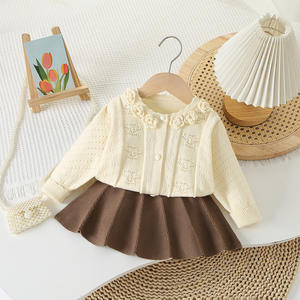 Style coréen fait à la main fleur tricoté cardigan <span class=keywords><strong>pull</strong></span> décontracté ensemble <span class=keywords><strong>robe</strong></span> pour petits bébés filles tenue pour l'automne hiver - Product Image 3