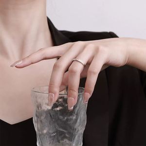 แหวนเงินแท้ S925 ประดับโมอิสซาไนต์ แหวนแต่งงาน - Product Image 3