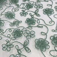 Design personnalisé de perles de luxe de haute qualité faites à la main tulle français maille 100% polyester tissu de dentelle pour robe de mariée
