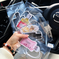 Diffuseur de parfum pour voiture en forme de flacon de parfum personnalisé LC, carte parfumée en papier, parfum longue durée, accessoires d'aromathérapie pour voiture