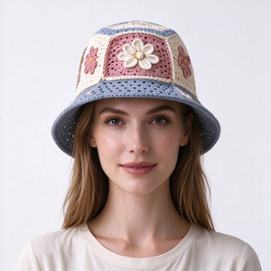 Sombrero de Pescador Tejido a Mano con Parches Florales, de Hilo de Algodón, para Primavera, Verano, Playa y Viajes - Product Image 1