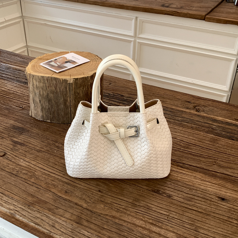 Blanc avec accessoires