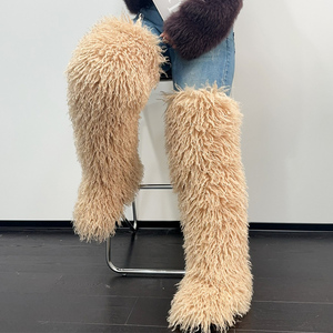 Bottes longues fourrées chaudes pour femmes, grande taille 46, fourrure épaisse, bottes hautes au-dessus du genou, chaussures d'hiver à semelle plate - Product Image 4