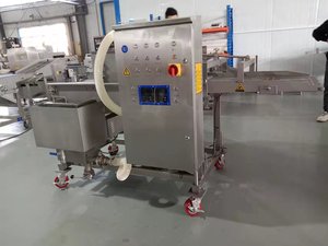 Nuggets de pollo de grado industrial, bolas de camarón y hamburguesas, máquina para rebozar carne, máquina de recubrimiento continuo - Product Image 6