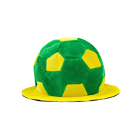 Chapeau de supporter en peluche du Brésil avec ballons de football 3D souples – Idéal pour la Coupe du Monde, les matchs, les festivals et les événements en stade