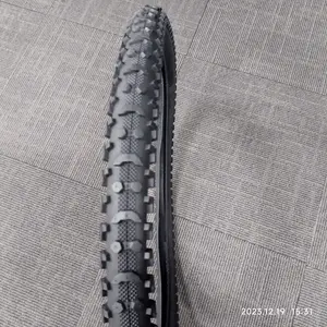 Precio barato de fábrica Neumático de bicicleta Tamaño 26X2.125 Repuestos de ciclismo Neumático de bicicleta antideslizante