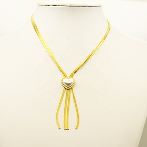 Penjualan laris kreatif baja nirkarat ganda datar rantai ular hati mutiara kalung rumbai panjang cangkang putih kalung hati persik - Product Image 1