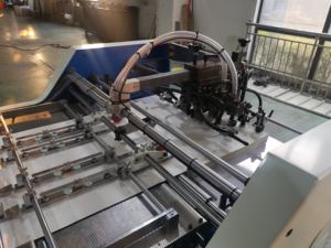 Machine d'impression d'écran UV à grande vitesse pour la production de masse de tache UV de papier - Product Image 6