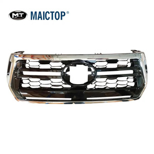 Parrilla modificada para los modelos Toyota Hilux ROCCO 2018-2020. - Product Image 1