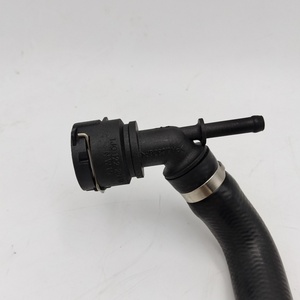 Manguera de Radiador para VW SEAT AUDI Bora Golf Mk4 Leon <span class=keywords><strong>Toledo</strong></span> II A3 8L 96-06 1J0122157EM - Product Image 1