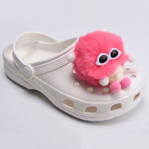 Animal Cute Cartoon Sport <span class=keywords><strong>Food</strong></span> Girl Personnalisé Style Simple Fluffy Cute Faux Fur Pompom Pompon Fur Clog Shoe Charmas - Product Image 1