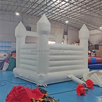 Château gonflable blanc de luxe pour mariage et fête, à vendre