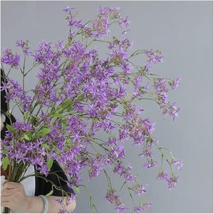 Fleur de glycine artificielle en soie faite à la main, branche tombante suspendue pour la décoration de la maison, de mariages, de la fête des Mères, de Noël et de fêtes. - Product Image 2
